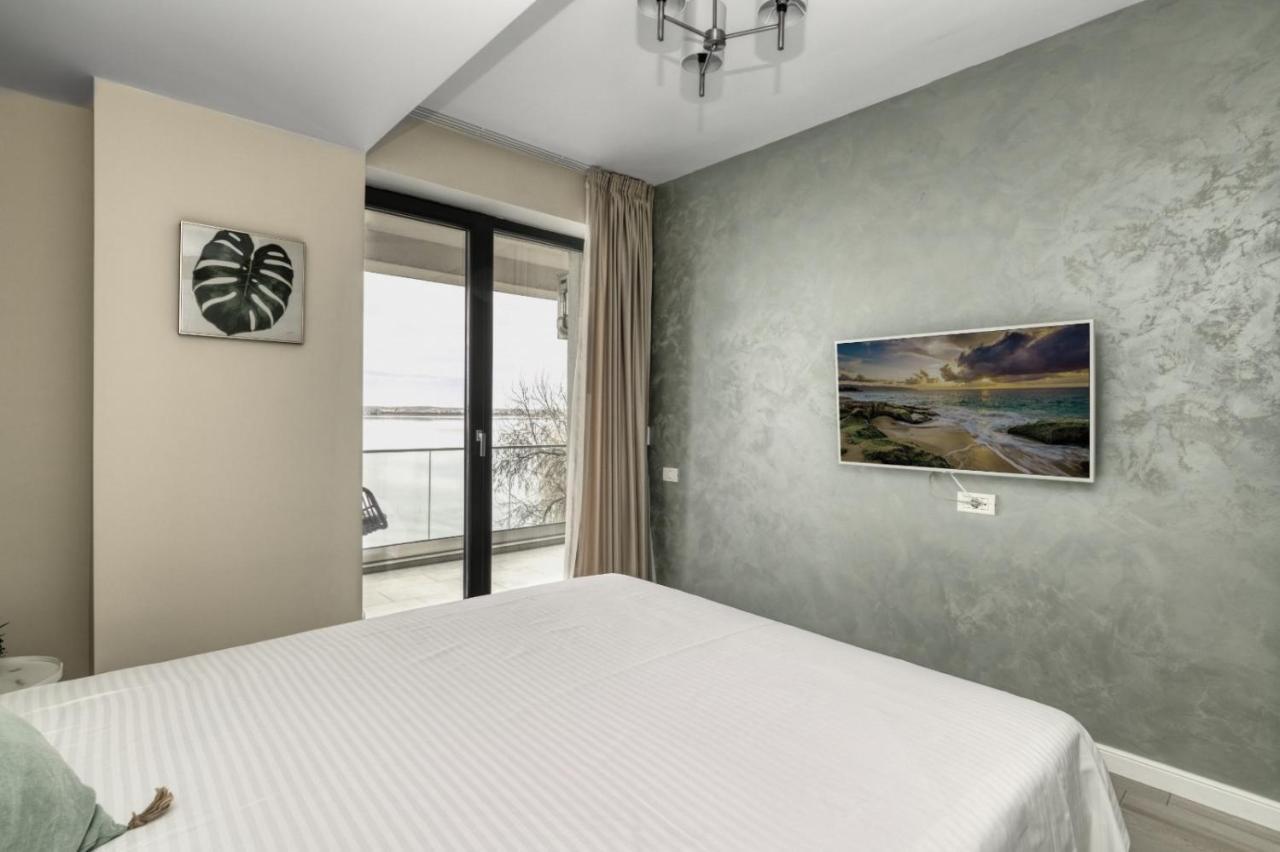 Riva Lake Boutique Mamaia Exterior photo